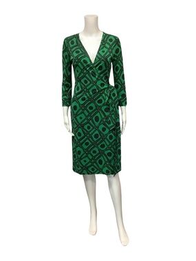 Diane VonFurstenburg Women's Dress Green Graphic Vintage Wrap Size: 8